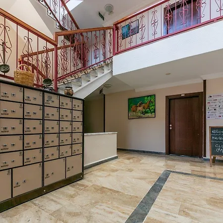 Apartment Club Ako