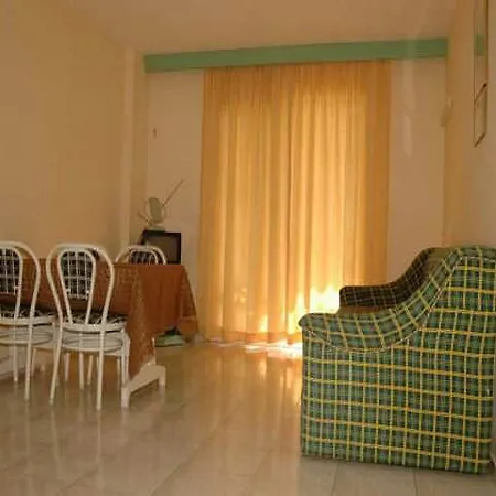 Club Ako Apartment *